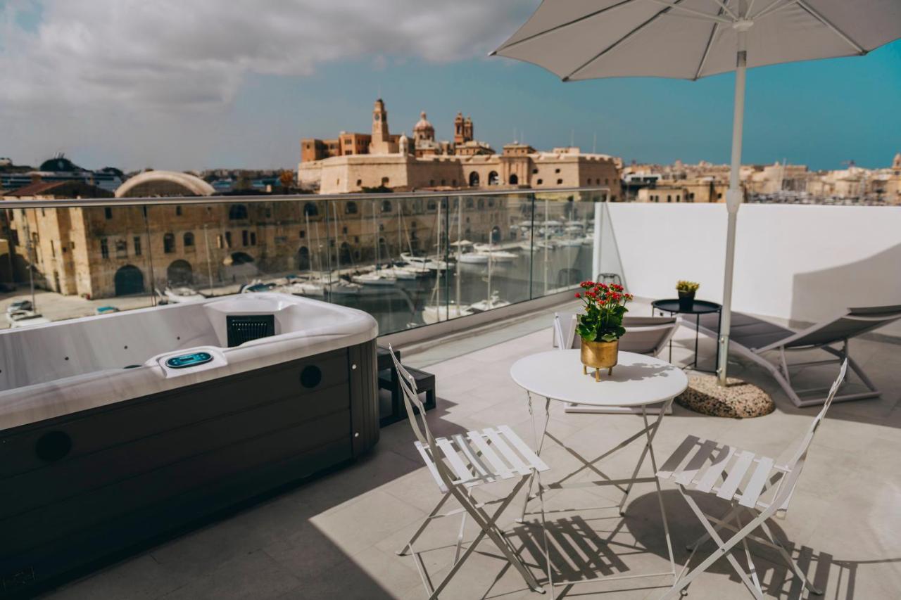 Hotel Dock 1 Boutique *