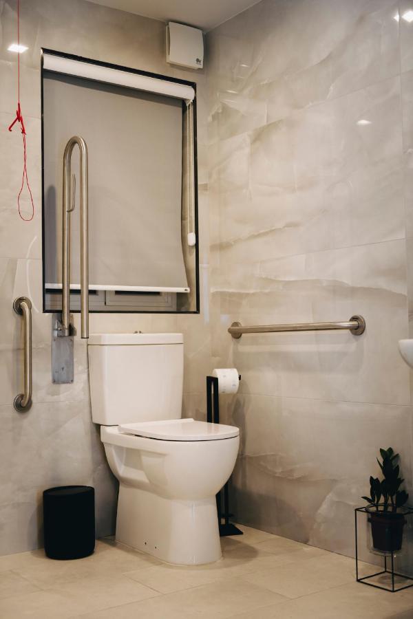 Dock 1 Boutique Hotel