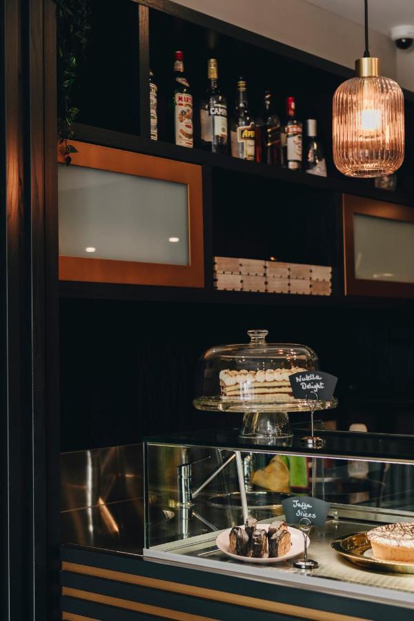 Hotel Dock 1 Boutique